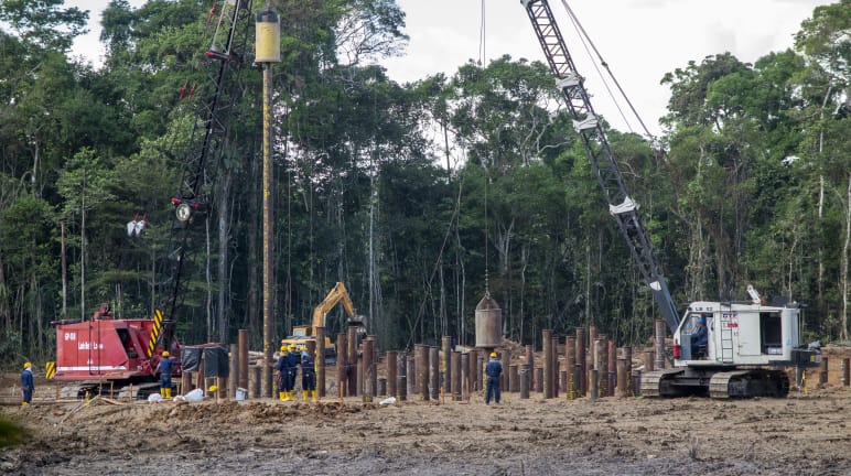 Infrastructure for oil extraction in Yasuní National Park