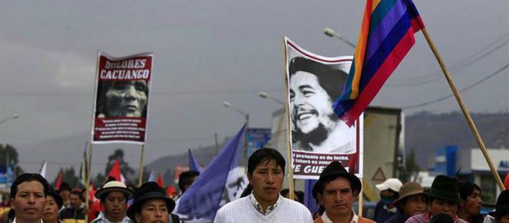 Protestors fighting for free access to water (Credit: La Hora) Demonstrators claiming free access to water
